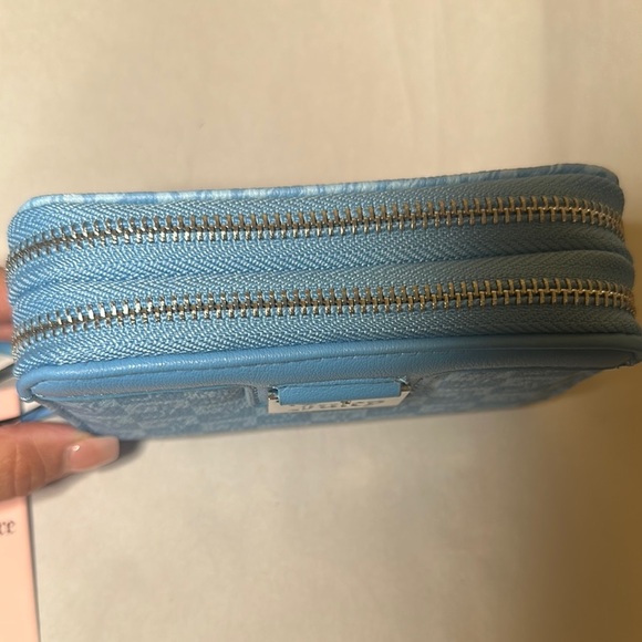 Juicy Couture Light Blue Logo Wallet - Picture 2 of 4